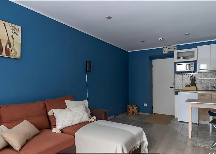 Cozy Near The Sea Апартаменты *